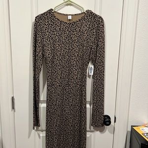 New Leopard/Cheetah/animal print dress. Not real heavy. Very comfy!